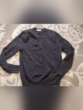 Mott And Bow Black V-Neck Cashmere Sweater